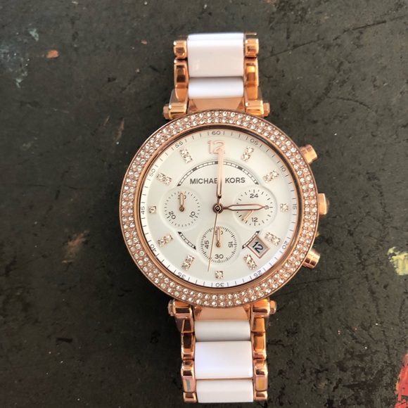 Michael Kors Watch - Picture 2 of 3